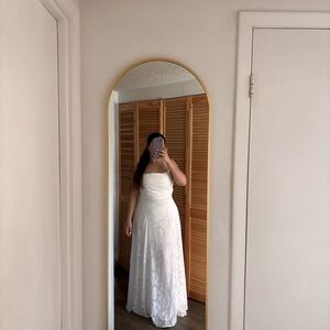 Elegant White Strapless Gown